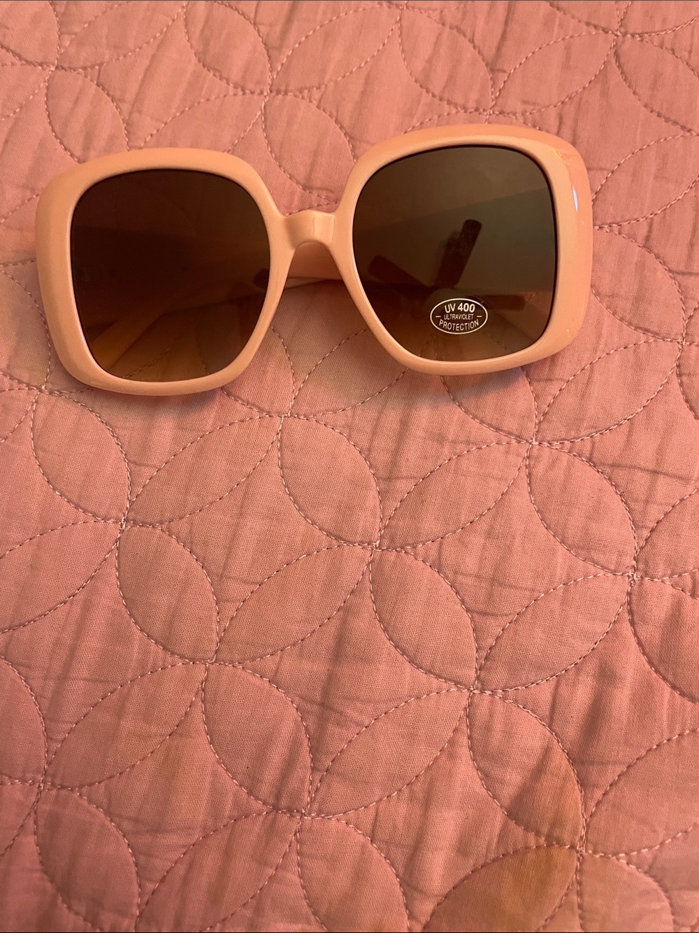 Stylish Women's Pink Square Sunglasses with UV400 Protection